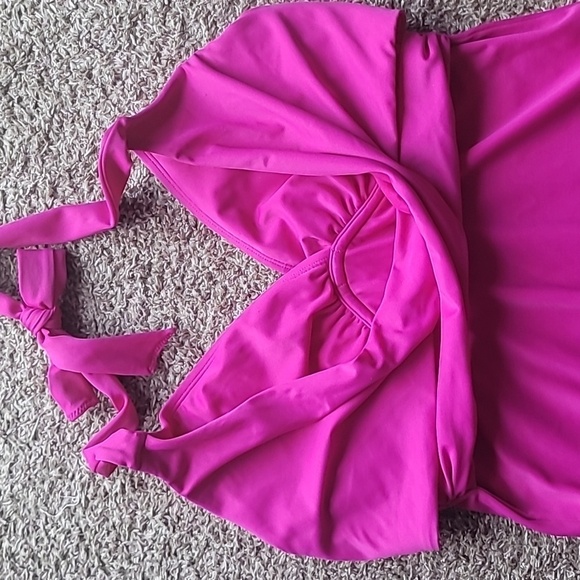 Athleta pink halter criss cross front tankini top size 34D/DDT - Picture 4 of 10
